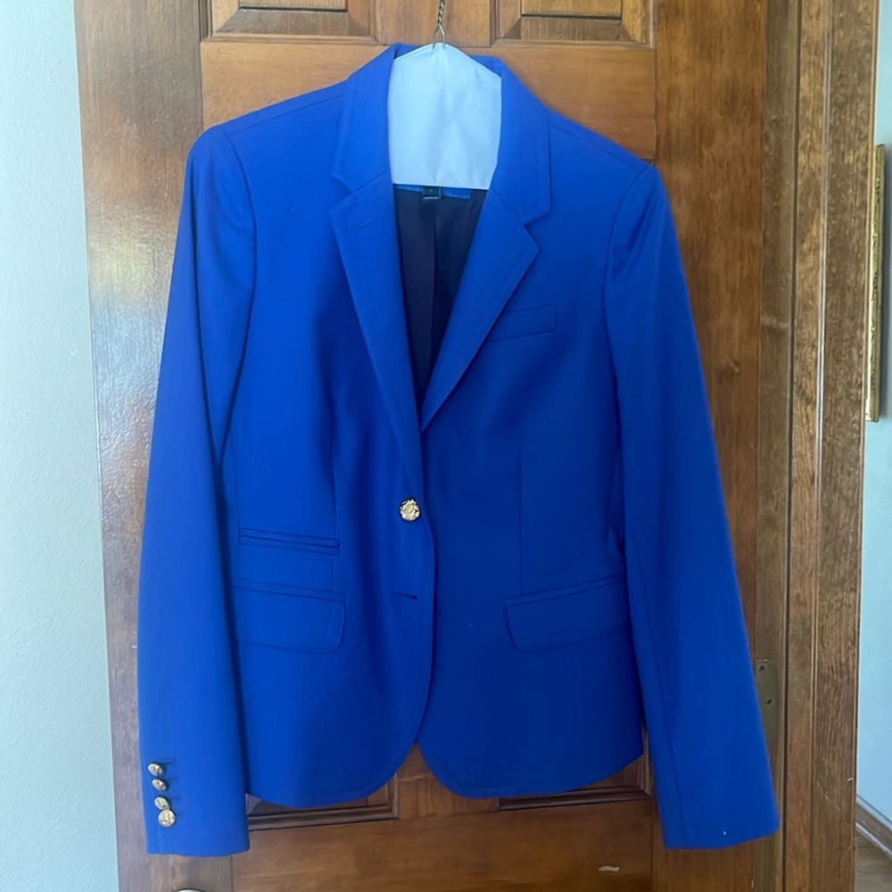 Royal blue women’s schoolboy J. Crew blazer, size 4.